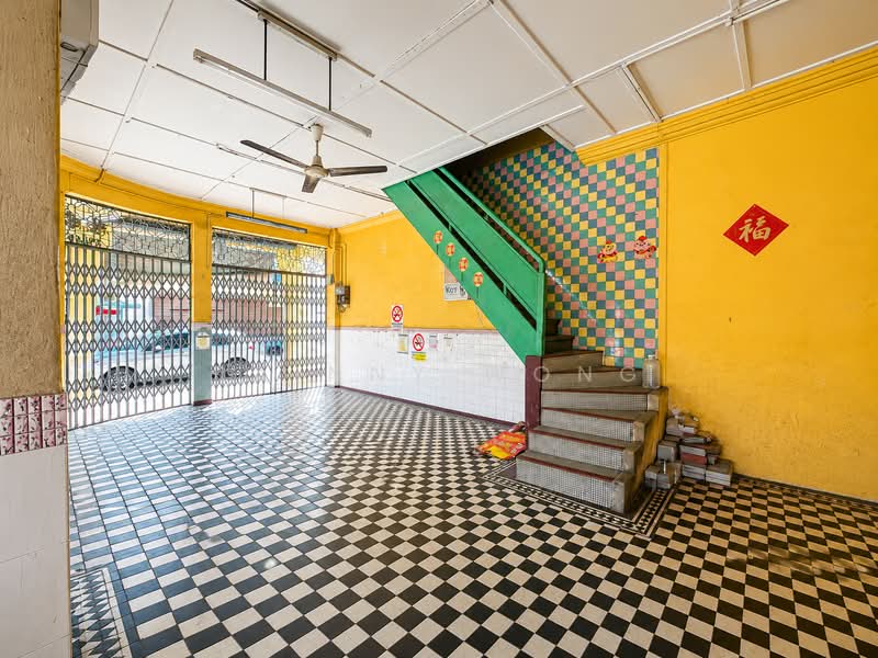 Shop / Office for Rent in George Town (Penang) - Rainny Wong - Entrance - PropertyGuru.com.my