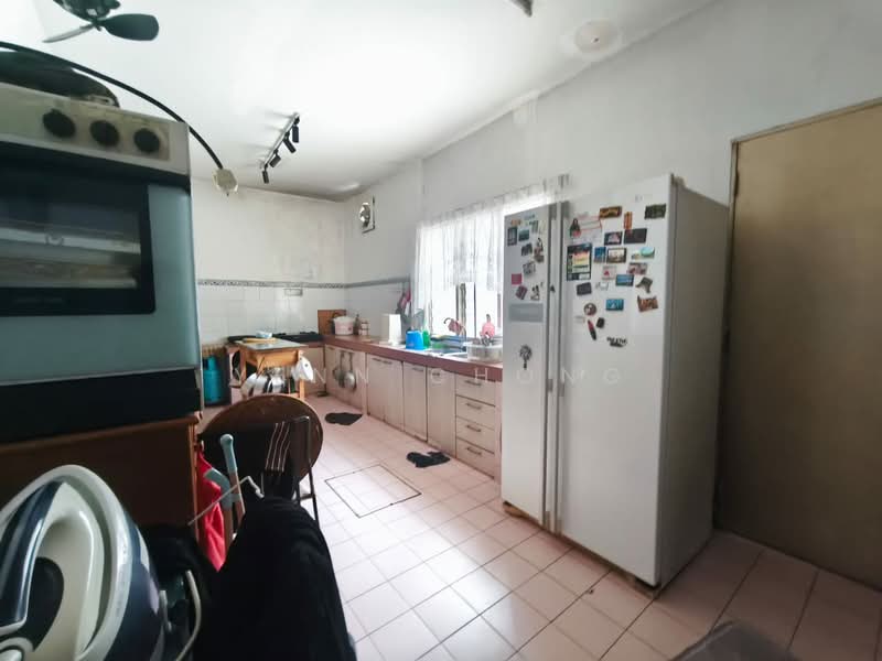 2.5-storey Terraced House for Sale in Bandar Baru Sri Petaling (Sri Petaling) - Yenn Chong - Kitchen - PropertyGuru.com.my