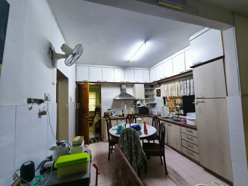 2.5-storey Terraced House for Sale in Bandar Baru Sri Petaling (Sri Petaling) - Yenn Chong - Kitchen - PropertyGuru.com.my