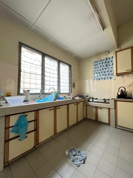 Bungalow for Rent in Taman Gembira (Jalan Klang Lama (Old Klang Road)) - Beatrice Lee - Kitchen - PropertyGuru.com.my