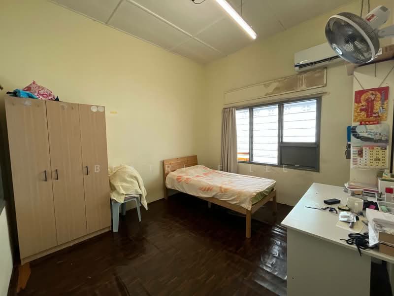 Bungalow for Rent in Taman Gembira (Jalan Klang Lama (Old Klang Road)) - Beatrice Lee - Bedroom - PropertyGuru.com.my