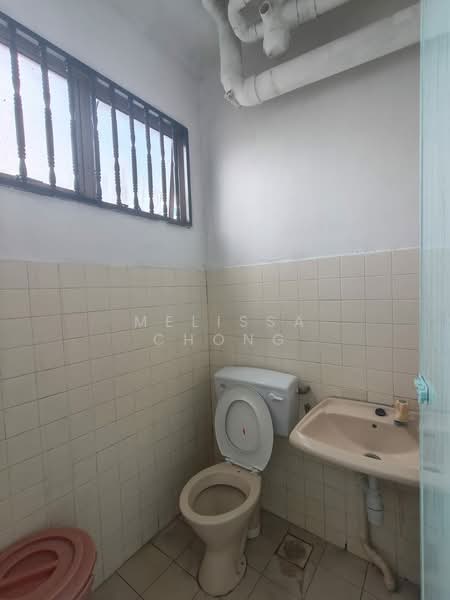 Apartment for Rent at Greenview Apartment - Melissa Chong - Bathroom - PropertyGuru.com.my