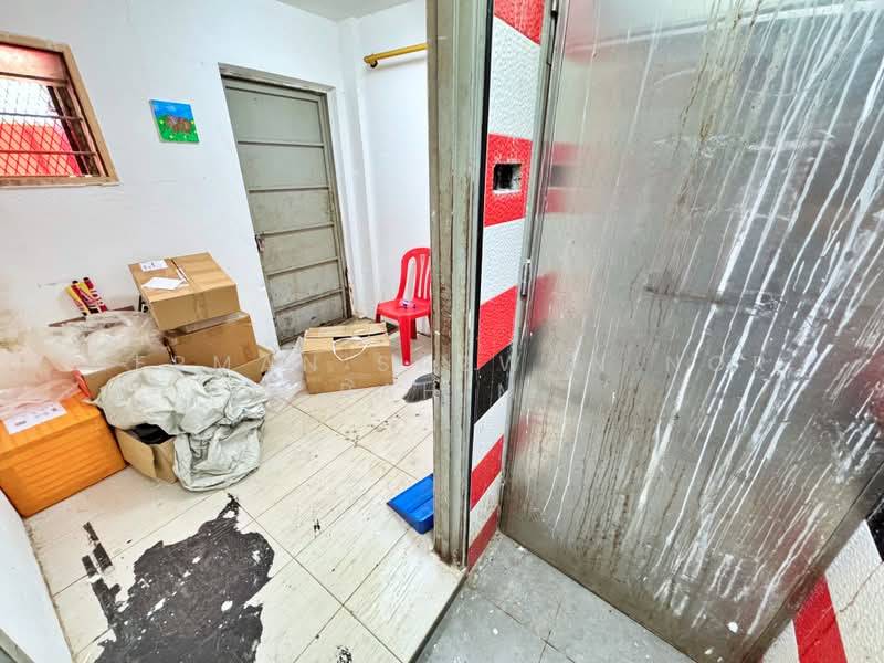 Kedai / Pejabat untuk Disewa di Seri Kembangan (Selangor) - Herman Sazwan Nor Rahim - Interior - PropertyGuru.com.my
