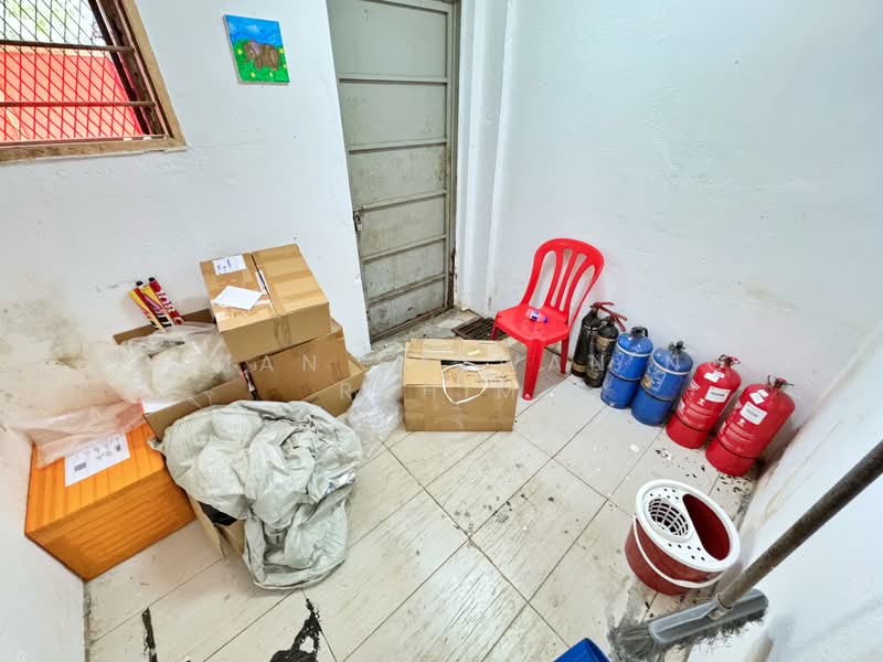Kedai / Pejabat untuk Disewa di Seri Kembangan (Selangor) - Herman Sazwan Nor Rahim - Interior - PropertyGuru.com.my