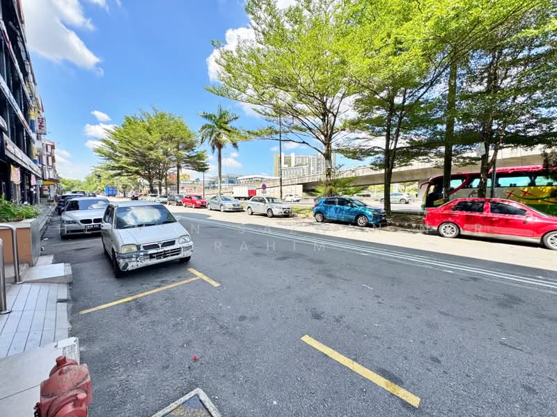Kedai / Pejabat untuk Disewa di Seri Kembangan (Selangor) - Herman Sazwan Nor Rahim - Exterior - PropertyGuru.com.my