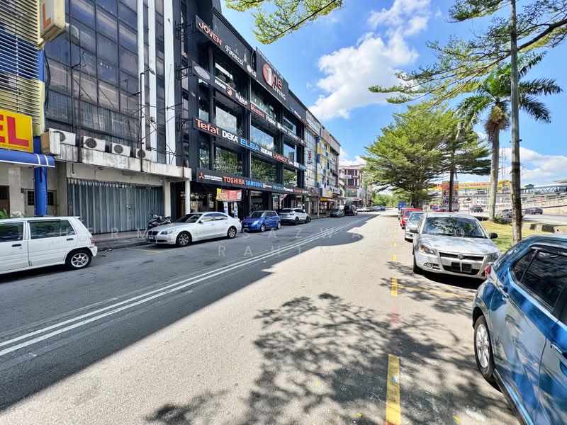 Kedai / Pejabat untuk Disewa di Seri Kembangan (Selangor) - Herman Sazwan Nor Rahim - PropertyGuru.com.my