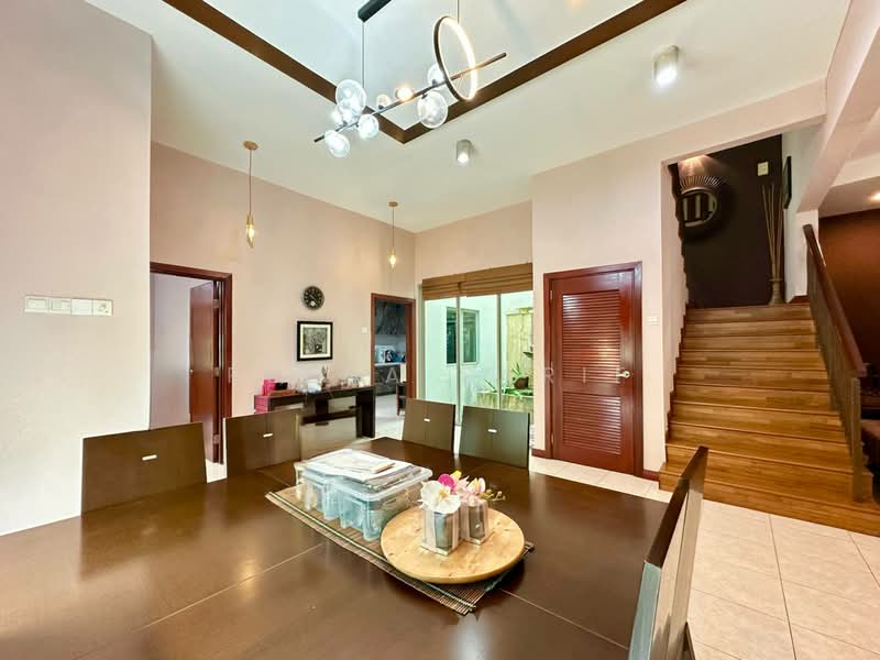 Rumah Berkembar untuk Dijual di Setia Alam (Selangor) - Reena Sarif - Dining Room - PropertyGuru.com.my
