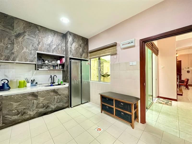 Rumah Berkembar untuk Dijual di Setia Alam (Selangor) - Reena Sarif - Kitchen - PropertyGuru.com.my