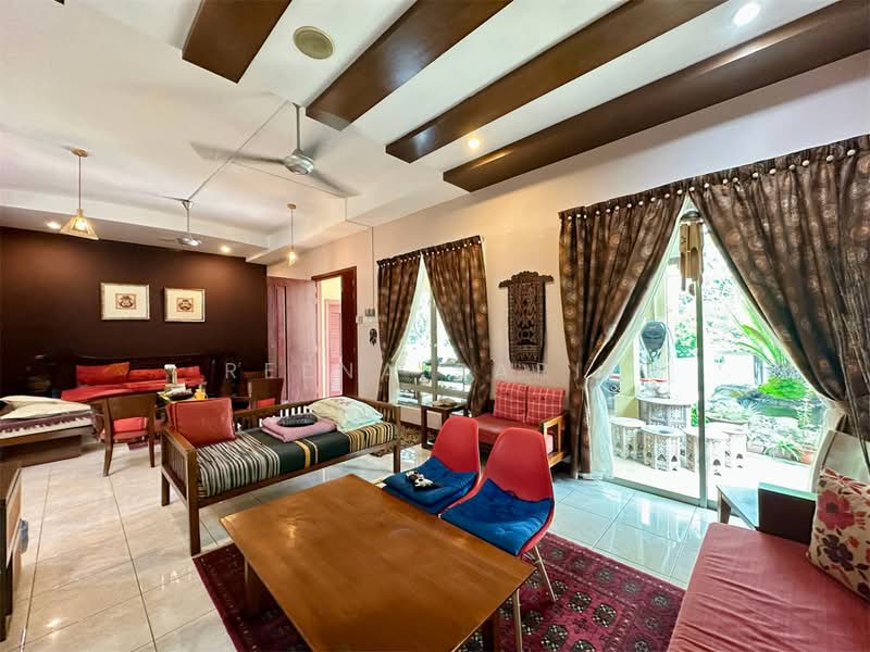 Rumah Berkembar untuk Dijual di Setia Alam (Selangor) - Reena Sarif - Living Room - PropertyGuru.com.my