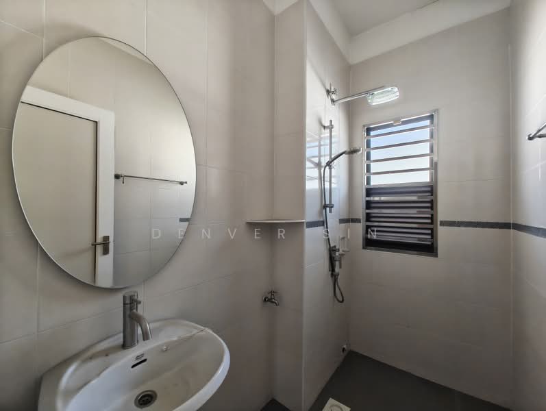 Rumah Banglo untuk Dijual di Saujana Villa (Kajang) - Denver Sin - Bathroom - PropertyGuru.com.my