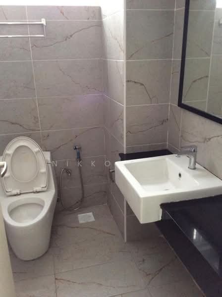 Servis Apartment untuk Disewa di Pinnacle Tower - Nikko Soh - Bathroom - PropertyGuru.com.my