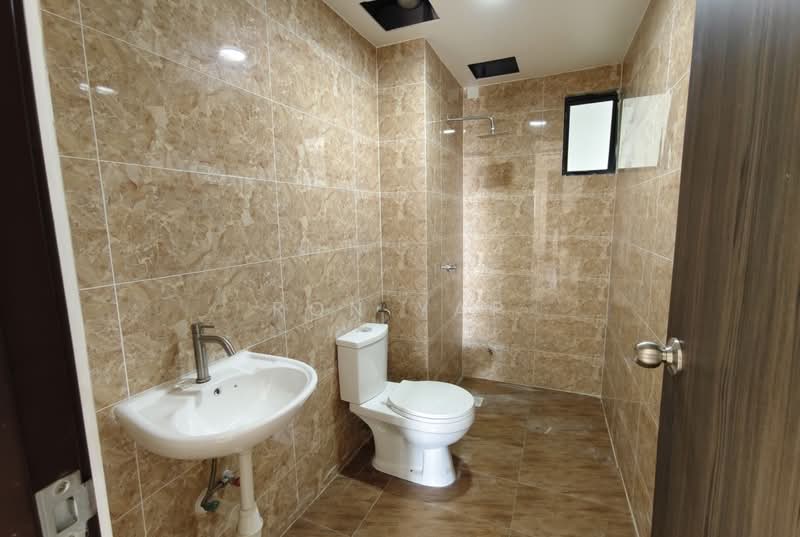 Kondominium untuk Disewa di Mulberi - Ron Yap - Bathroom - PropertyGuru.com.my