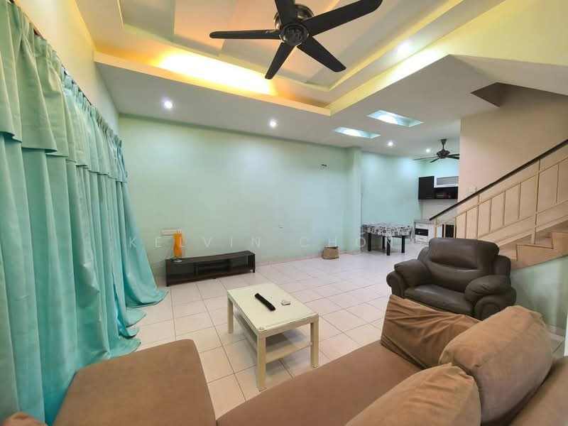 2-storey Terraced House for Sale in Puncak Tambun Indah (Tambun) - Kelvin Chong - Living Room - PropertyGuru.com.my
