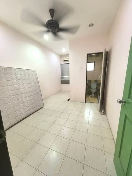 2-storey Terraced House for Sale in Puncak Tambun Indah (Tambun) - Kelvin Chong - Bedroom - PropertyGuru.com.my
