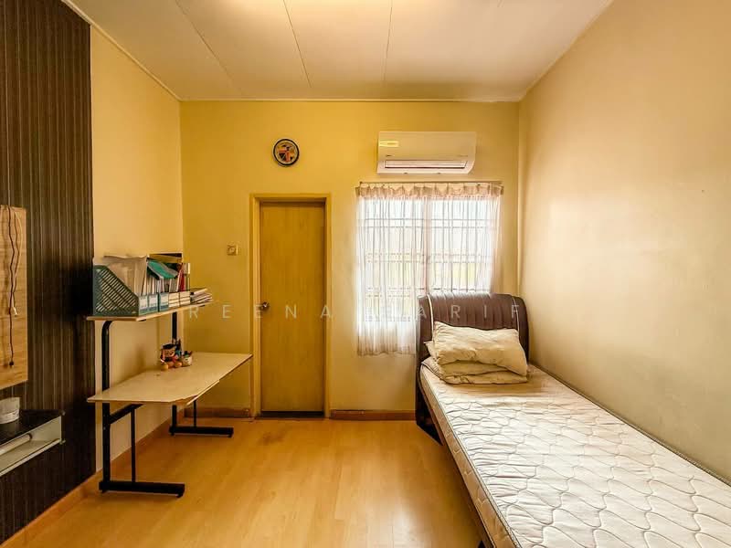 Rumah Teres 2 Tingkat untuk Dijual di Shah Alam (Selangor) - Reena Sarif - Bedroom - PropertyGuru.com.my