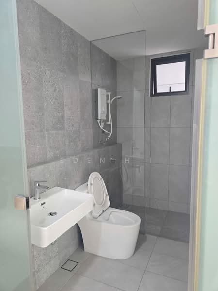 Servis Apartment untuk Dijual di Emerald 9 - Eden Hii - Bathroom - PropertyGuru.com.my