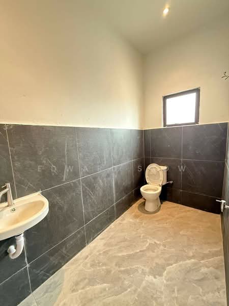 Semi-Detached House for Sale in Masai (Johor) - Edward Siow - Bathroom - PropertyGuru.com.my