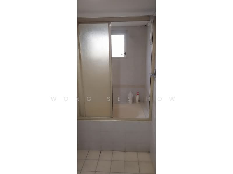 Kondominium untuk Dijual di Mont Kiara Pelangi - Wong See How - Bathroom - PropertyGuru.com.my