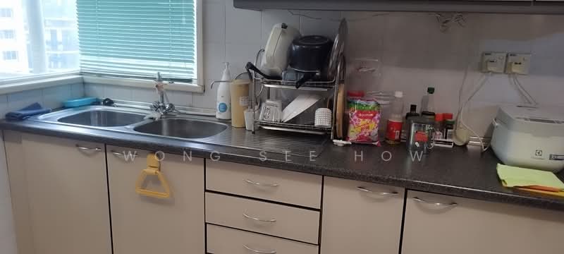 Kondominium untuk Dijual di Mont Kiara Pelangi - Wong See How - Kitchen - PropertyGuru.com.my