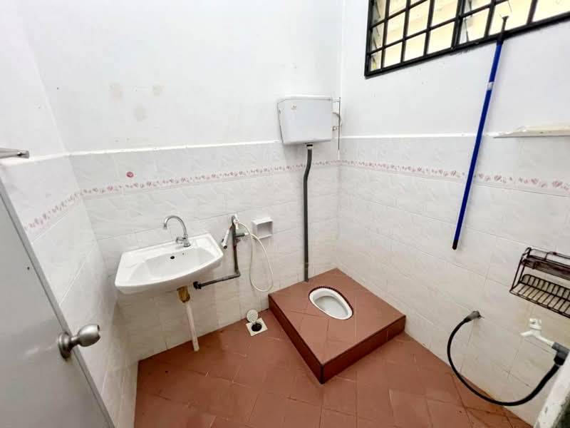 1-storey Terraced House for Sale in Bandar Seri Alam (Masai) - Calvin Lee - PropertyGuru.com.my