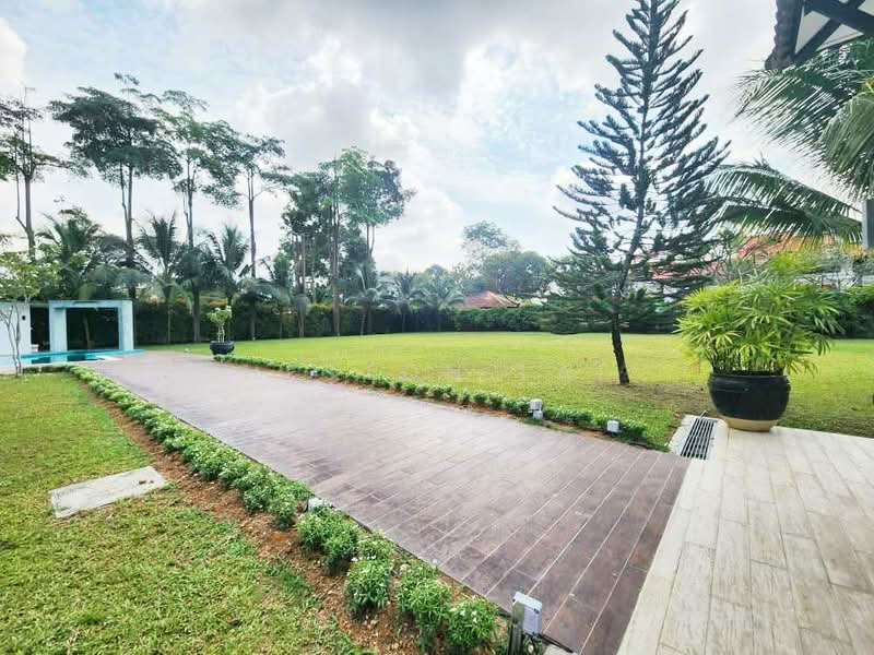 Rumah Banglo untuk Disewa di Leisure Farm (Gelang Patah) - Heston Lai - Garden - PropertyGuru.com.my