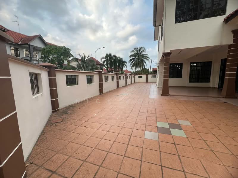 Rumah Berkembar untuk Disewa di Taman Pelangi Indah (Ulu Tiram) - Nick Low - Exterior - PropertyGuru.com.my