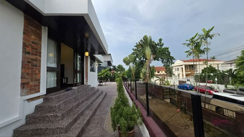 Bungalow for Rent in Petaling Jaya (Selangor) - Reena Sarif - Exterior - PropertyGuru.com.my