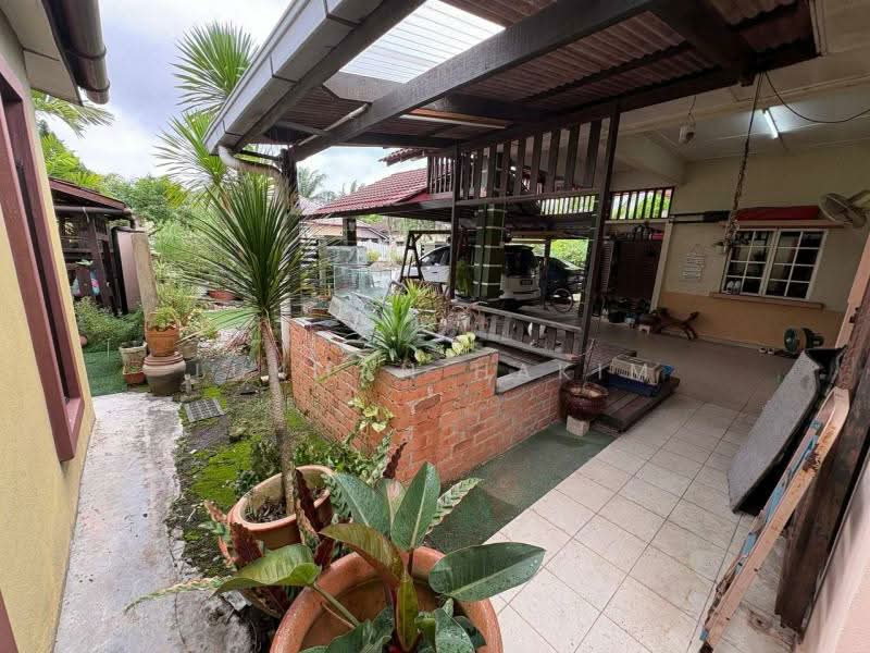 Rumah Banglo untuk Dijual di Seksyen 30 (Shah Alam) - Lukman Hakim - Exterior - PropertyGuru.com.my