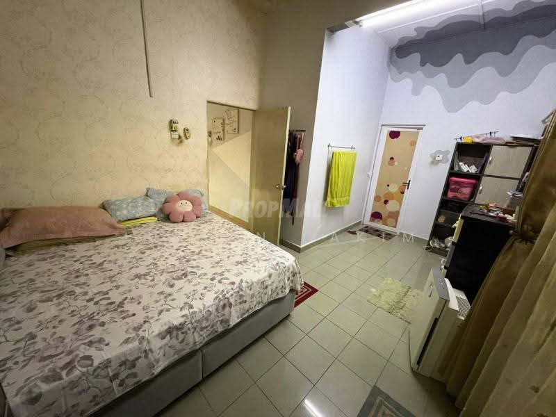 Rumah Banglo untuk Dijual di Seksyen 30 (Shah Alam) - Lukman Hakim - Bedroom - PropertyGuru.com.my