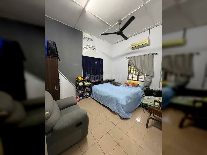 Rumah Banglo untuk Dijual di Seksyen 30 (Shah Alam) - Lukman Hakim - Bedroom - PropertyGuru.com.my