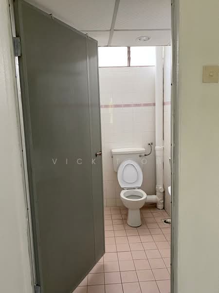 Apartment for Rent at Taman Bukit Dumbar - Vick Teoh - Bathroom - PropertyGuru.com.my
