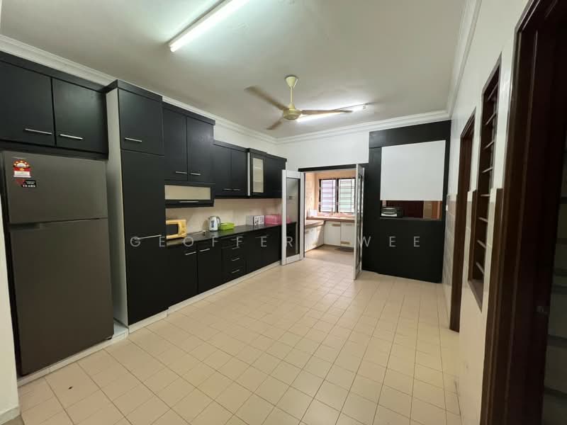 Rumah Teres untuk Dijual di Taman Merdeka Jaya (Batu Berendam) - Geoffery Wee - Kitchen - PropertyGuru.com.my