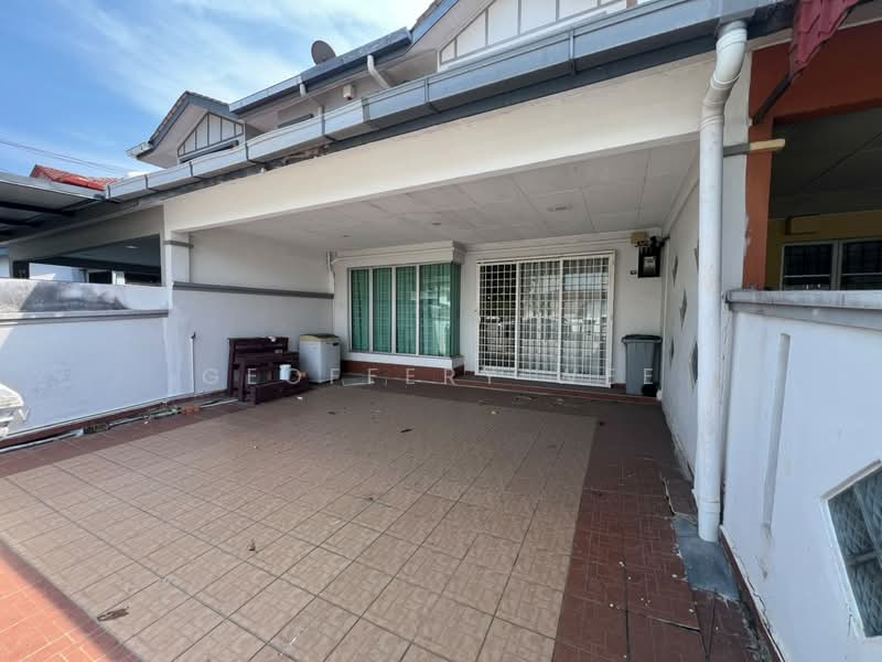 Rumah Teres untuk Dijual di Taman Merdeka Jaya (Batu Berendam) - Geoffery Wee - Exterior - PropertyGuru.com.my