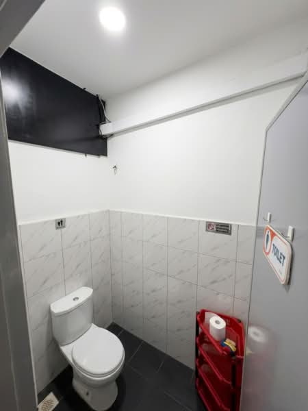 Kedai untuk Disewa di Bandar Menjalara (Kuala Lumpur) - Esther Tan - Bathroom - PropertyGuru.com.my