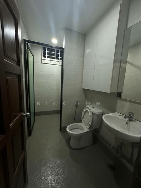 2-storey Terraced House for Rent in Taman Bukit Kempas (Tampoi) - Nick Low - Bathroom - PropertyGuru.com.my