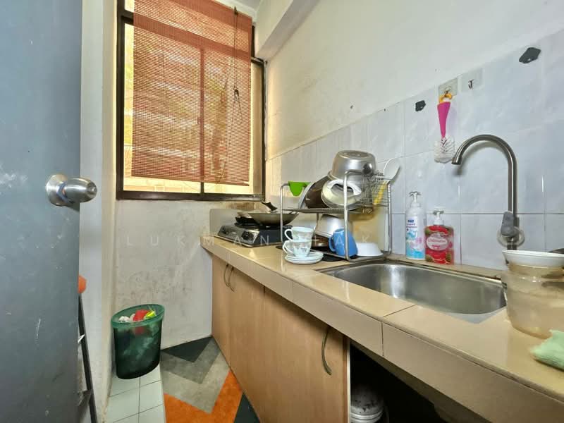 Condominium for Sale at Garden Park - Lukman Hakim - Kitchen - PropertyGuru.com.my