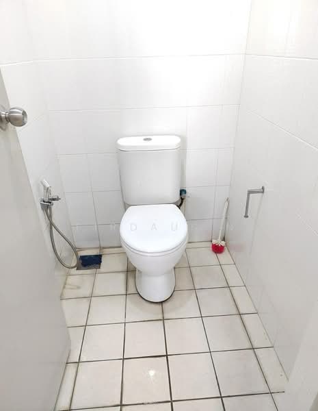 Servis Apartment untuk Dijual di Domain 3 @ NeoCyber - Firdaus N - Bathroom - PropertyGuru.com.my
