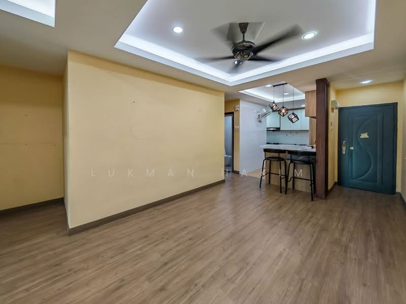 Kondominium untuk Dijual di Tiara Duta - Lukman Hakim - Living Room - PropertyGuru.com.my