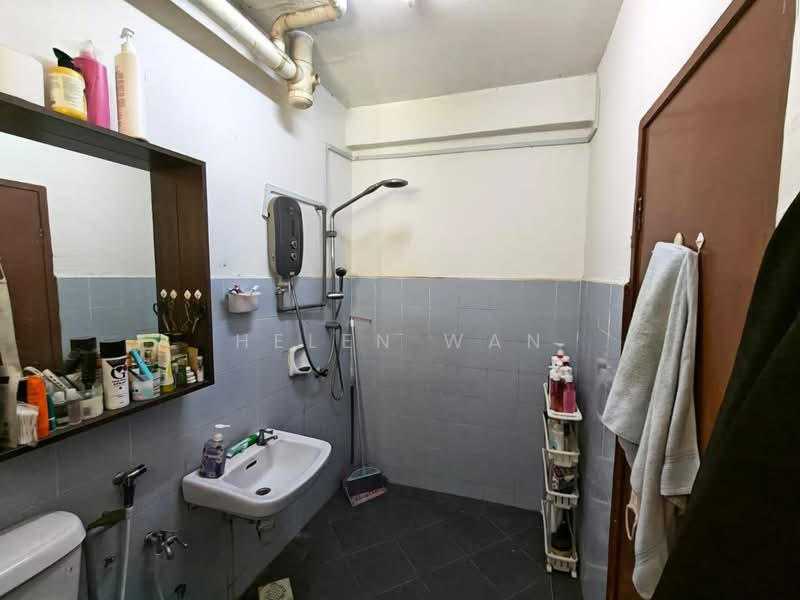 Apartment for Sale at Vista Lavender - Helen Wan - Bathroom - PropertyGuru.com.my