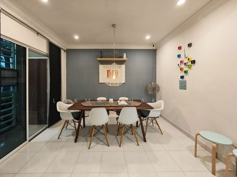 Rumah Teres 2 Tingkat untuk Dijual di Perdana Lakeview East (Cyberjaya) - Lukman Hakim - Dining Room - PropertyGuru.com.my