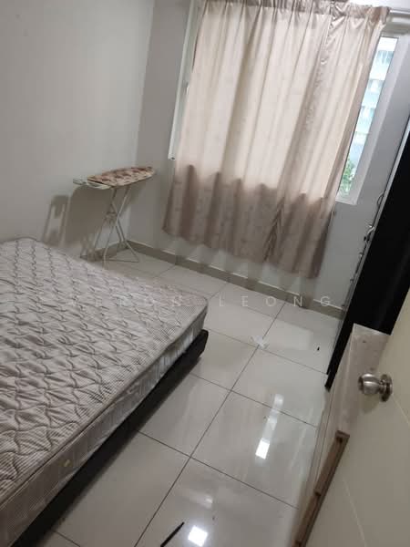 Kondominium untuk Dijual di The Regina - Veron Leong - Bedroom - PropertyGuru.com.my