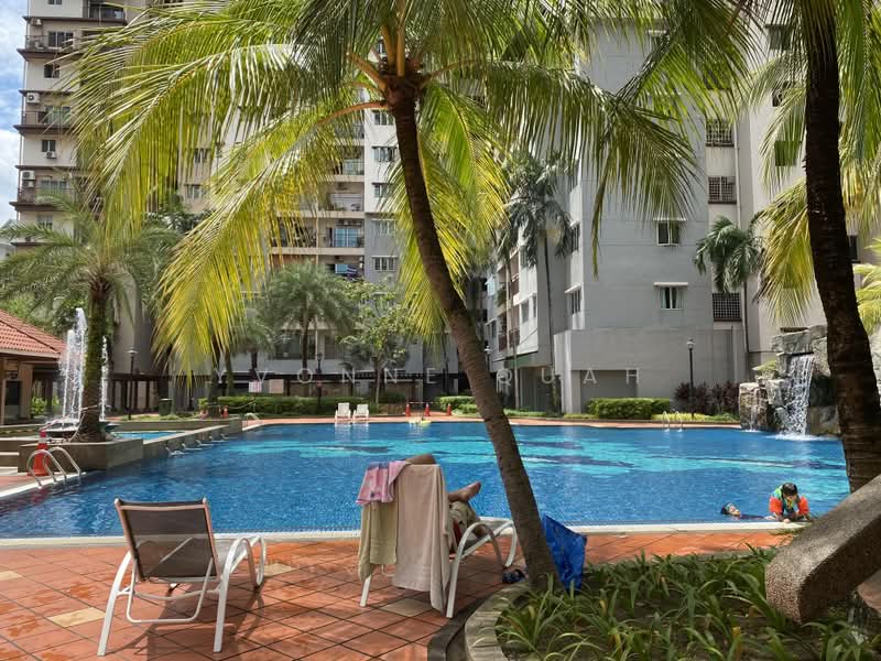 Kondominium untuk Disewa di Kelana Mahkota - Yvonne Quah - Pool - PropertyGuru.com.my