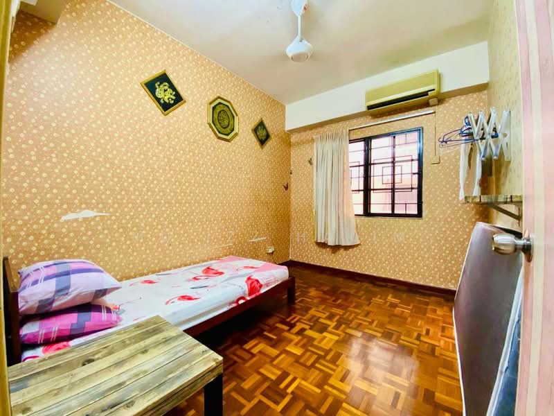 Condominium for Sale at Bayu Tasik 1 - Mu'izz Halim - Bedroom - PropertyGuru.com.my