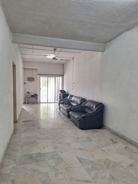 1-storey Terraced House for Sale in Taman Tasik Indah (Taiping) - See Khei Leong - Living Room - PropertyGuru.com.my