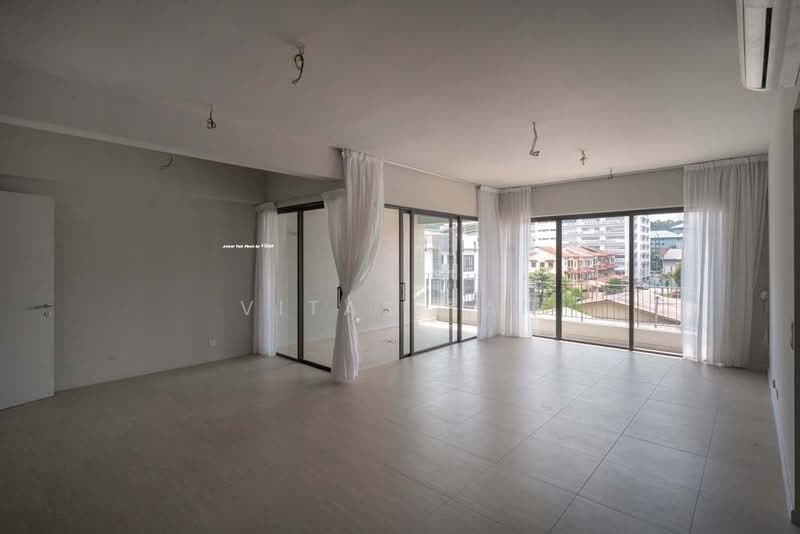 Kondominium untuk Dijual di Utamara Boutique Residences - Vitas Tan - Living Room - PropertyGuru.com.my