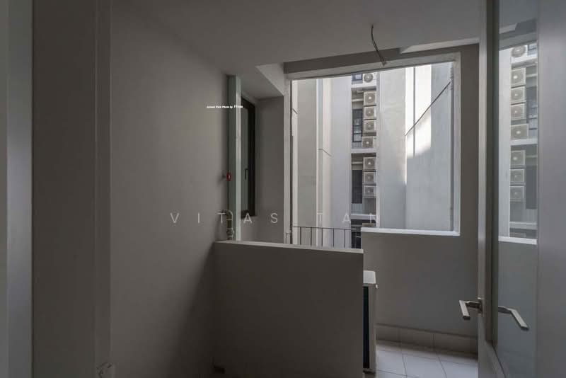 Kondominium untuk Dijual di Utamara Boutique Residences - Vitas Tan - Balcony - PropertyGuru.com.my