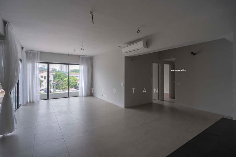Kondominium untuk Dijual di Utamara Boutique Residences - Vitas Tan - Living Room - PropertyGuru.com.my