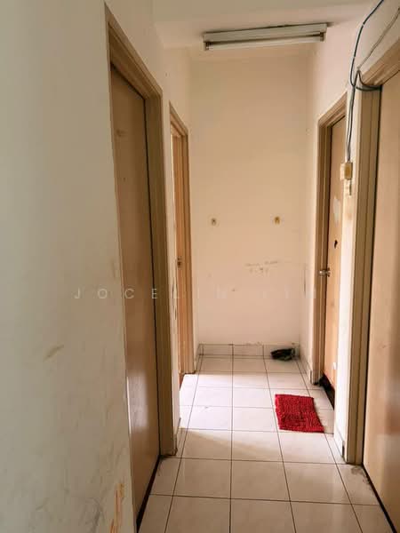 Condominium for Sale at Bayu Tasik 1 - Jocelin Lim - Corridor - PropertyGuru.com.my