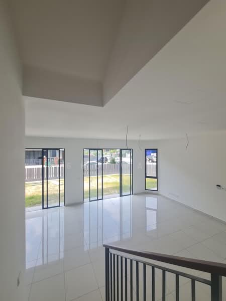 Rumah Teres 3 Tingkat untuk Disewa di Kuchai Lama (Kuala Lumpur) - Shu Wai - Living Room - PropertyGuru.com.my