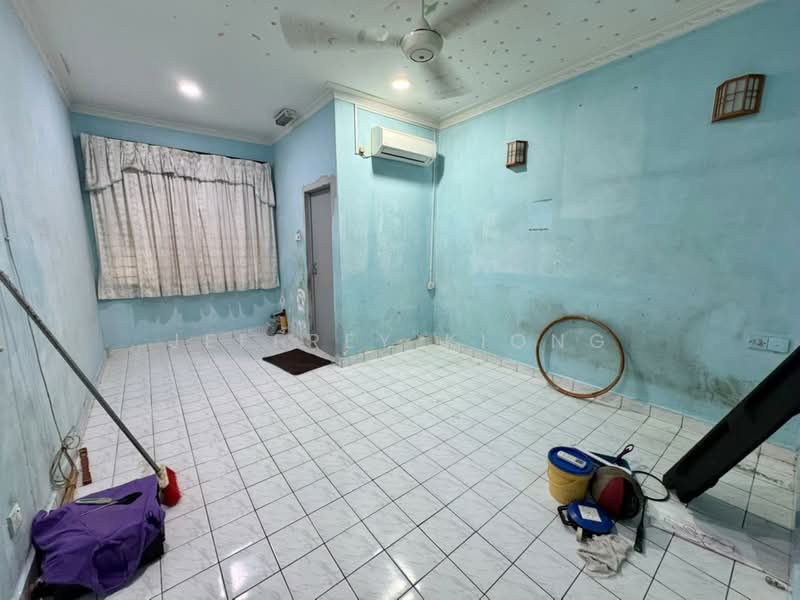 Rumah Berkembar untuk Dijual di Taman Megah Ria (Masai) - Jeffrey Kiong - Living Room - PropertyGuru.com.my
